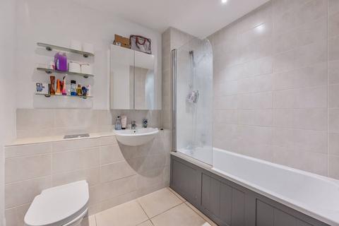 1 bedroom flat for sale, Gwynne Road, Battersea, London, SW11