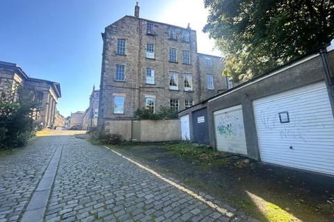 Garage to rent, Broughton Place Lane, Edinburgh EH1