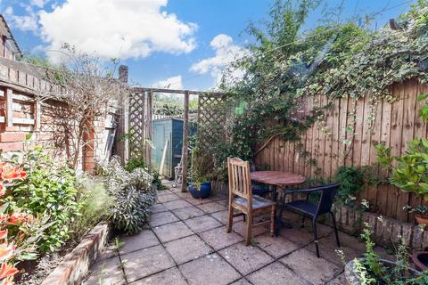 4 bedroom semi-detached house for sale, Smallhythe Road, Tenterden, Kent