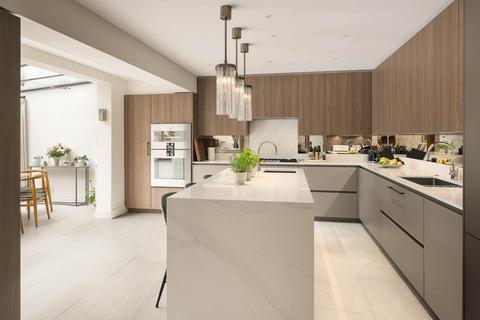 22 Victoria Road, London, W8 5RG