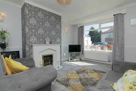 2 bedroom semi-detached house for sale, Calverley Moor Avenue, Pudsey