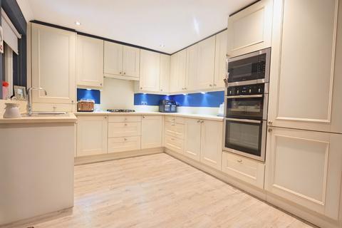 52 Burwell Meadow, Witney, OX28 5JQ