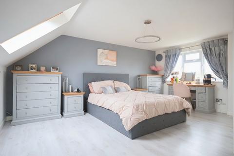 52 Burwell Meadow, Witney, OX28 5JQ