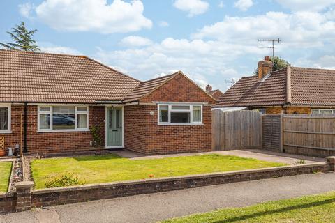 2 bedroom semi-detached bungalow for sale, Wolverton Gardens, Horley RH6