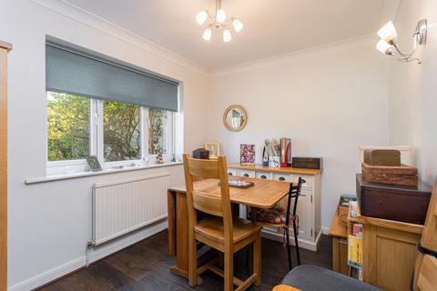 61 Wolverton Gardens, Horley, RH6 7LZ