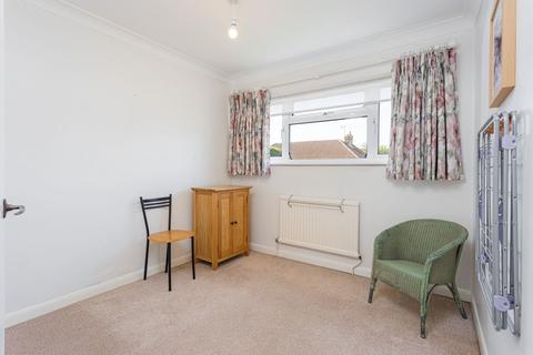 61 Wolverton Gardens, Horley, RH6 7LZ