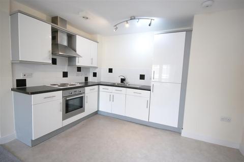 1 bedroom apartment to rent, Riverside Drive, Anchor Quay