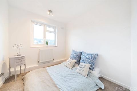 3 bedroom apartment for sale, Battersea High Street, London