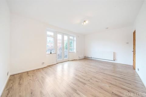 3 bedroom apartment for sale, Battersea High Street, London