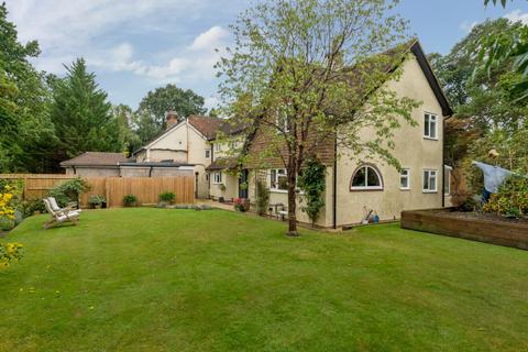 4 bedroom semi-detached house for sale, Frensham Road, Lower Bourne, Farnham, Surrey, GU10