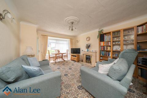 68 Amberley Road, Macclesfield, SK11 8LX