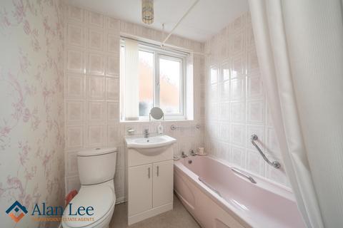 68 Amberley Road, Macclesfield, SK11 8LX