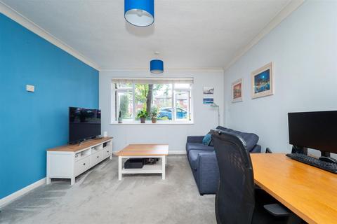 1 bedroom apartment for sale, Benhill Wood Road, Sutton