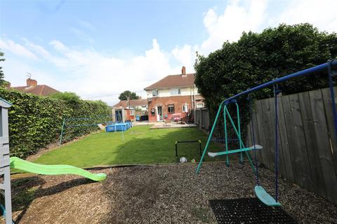 172 5th Avenue, Hull, HU6 8EA