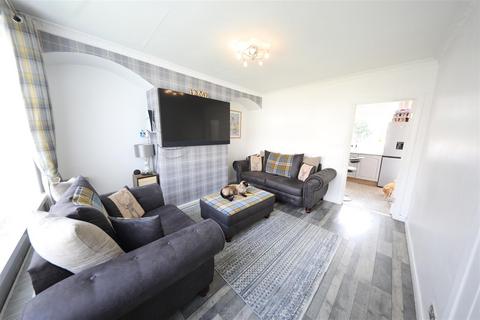 172 5th Avenue, Hull, HU6 8EA