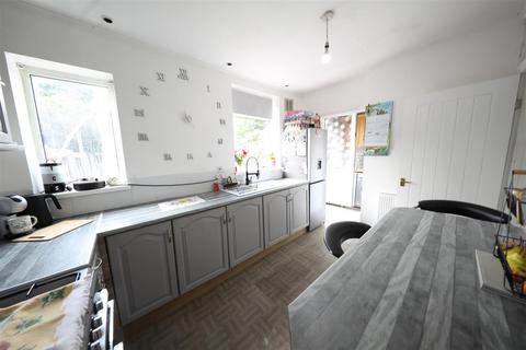 172 5th Avenue, Hull, HU6 8EA