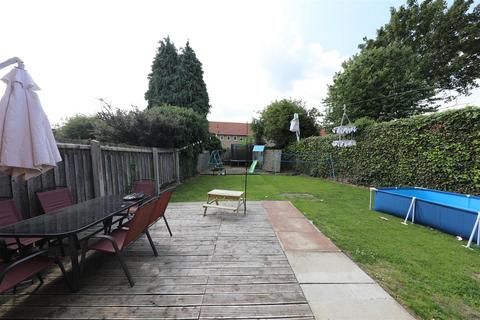172 5th Avenue, Hull, HU6 8EA