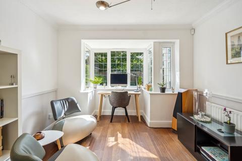 4 Firs Close, Iver, SL0 0QY