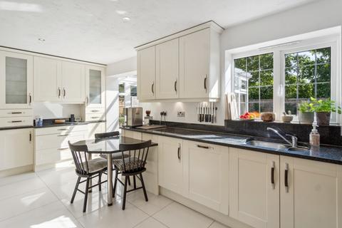 4 Firs Close, Iver, SL0 0QY