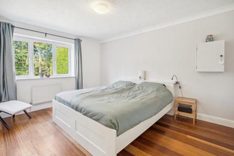 4 Firs Close, Iver, SL0 0QY