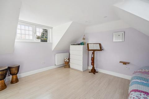 4 Firs Close, Iver, SL0 0QY