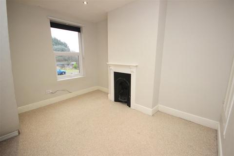 3 bedroom terraced house to rent, Mafeking Villas, Halesowen B62