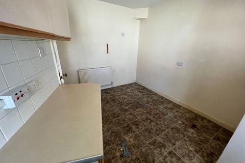 2 bedroom flat to rent, Crosslands Avenue, Southall, UB2