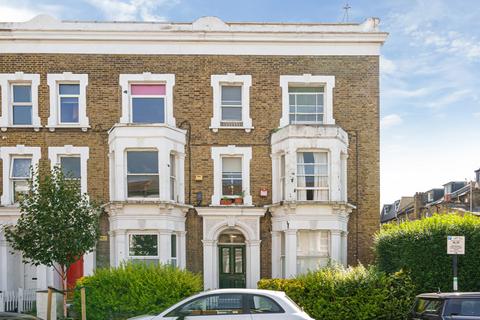 2 bedroom apartment for sale, Kemerton Road, London