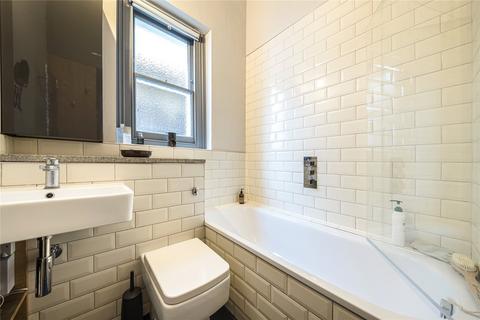 69d Tressillian Road, London, SE4 1YA