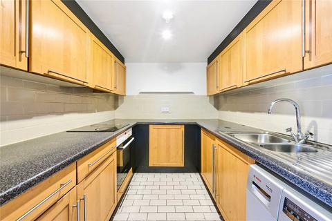 3 bedroom apartment to rent, Cormont Road, London SE5