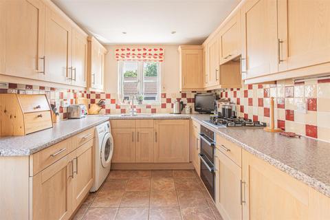 11 Bath Stone Crescent, Corsham, SN13 9EP