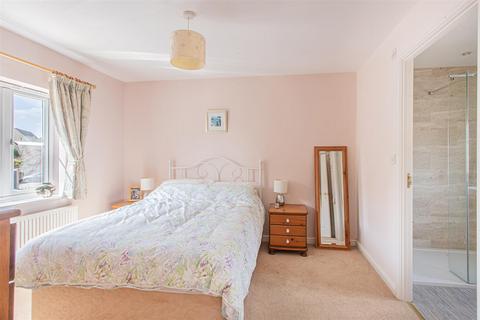 11 Bath Stone Crescent, Corsham, SN13 9EP