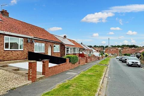 2 bedroom bungalow for sale, Mount Crescent, Bridlington, East Riding of Yorkshire, YO16 7HS