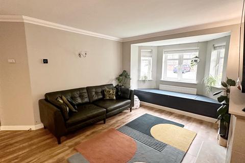 2 Ryknild Drive, Streetly, Sutton Coldfield, B74 2AZ