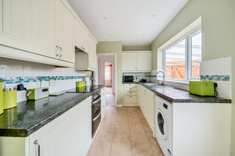 2 bedroom bungalow for sale, Kingsmead Close, Cheltenham, Gloucestershire