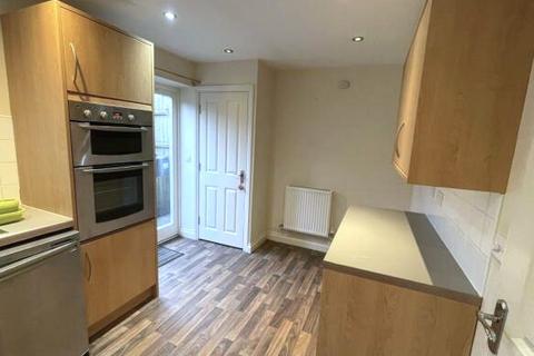 4 bedroom end of terrace house to rent, Redworth Court, Totnes