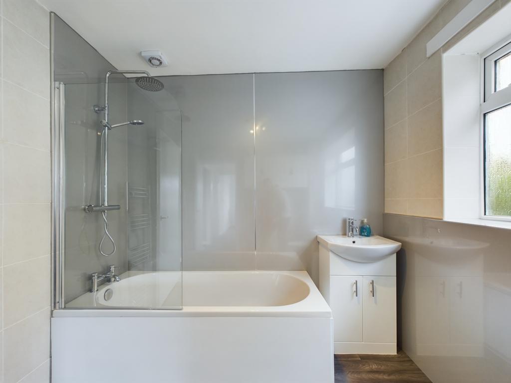 32 Douglas Road (10)