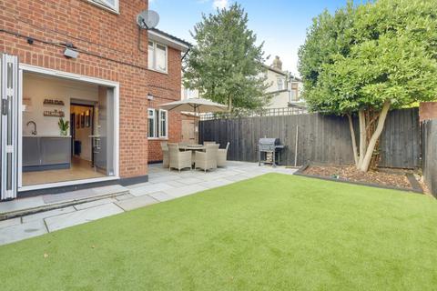 53 Castle Lane, Benfleet, SS7 2AL