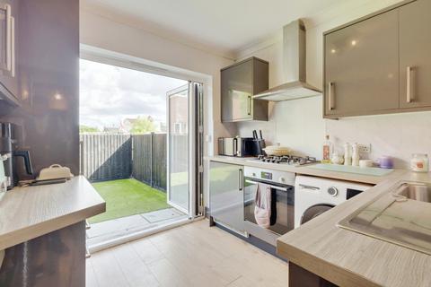 53 Castle Lane, Benfleet, SS7 2AL