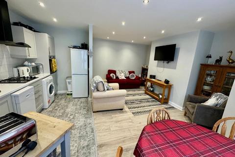 2 bedroom flat for sale, St. Martins Avenue, Scarborough