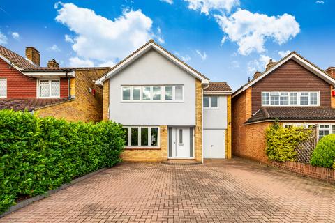 4 bedroom detached house for sale, Saxonbury Avenue, Sunbury-on-Thames, TW16