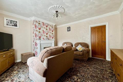 3 bedroom terraced house for sale, Wakefield Road, Swillington, Leeds