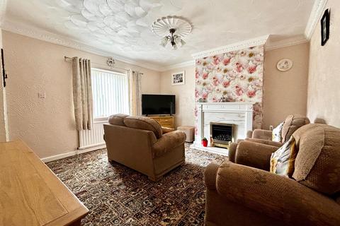 3 bedroom terraced house for sale, Wakefield Road, Swillington, Leeds