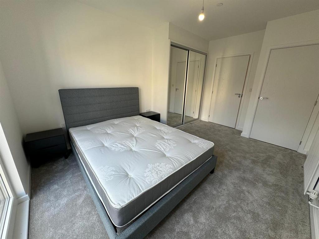 Bed 1.jpeg
