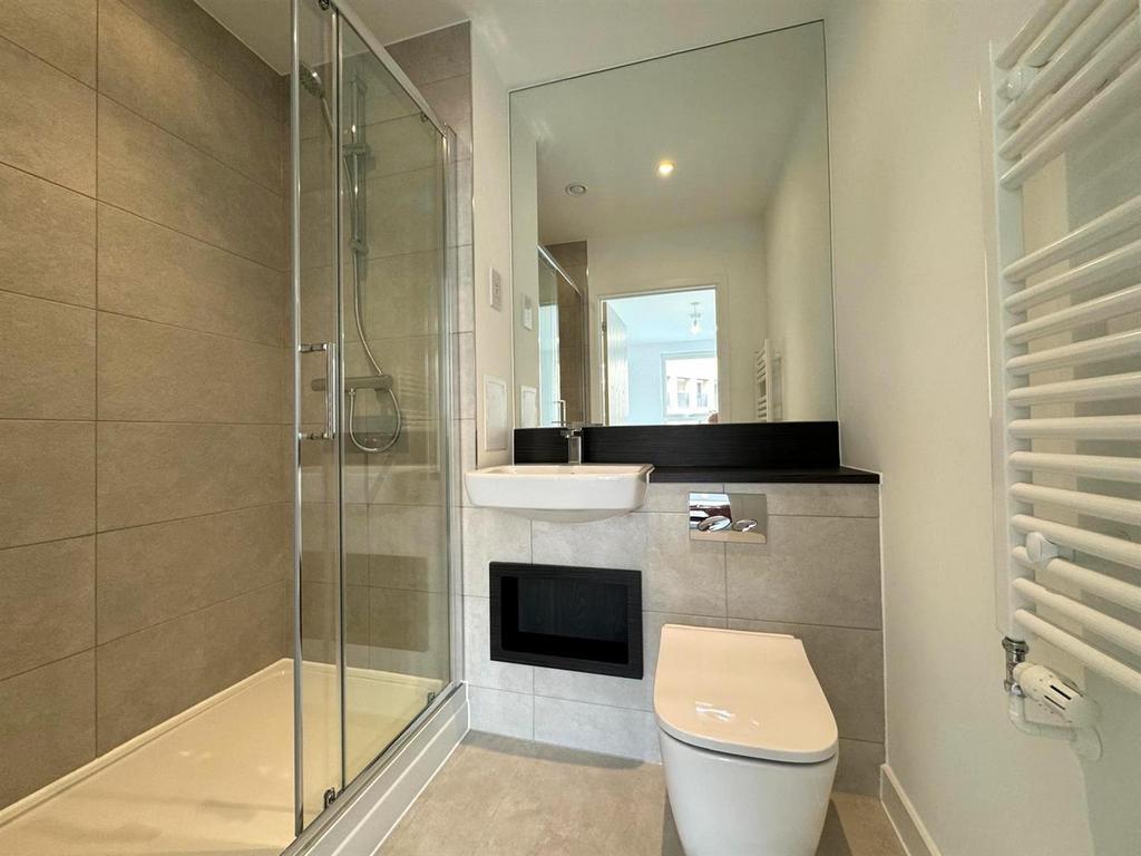 Ensuite.jpeg