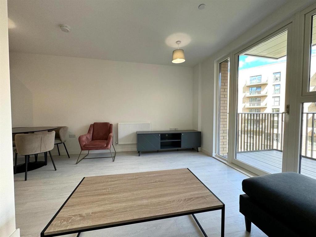 Living area pic 7.jpeg