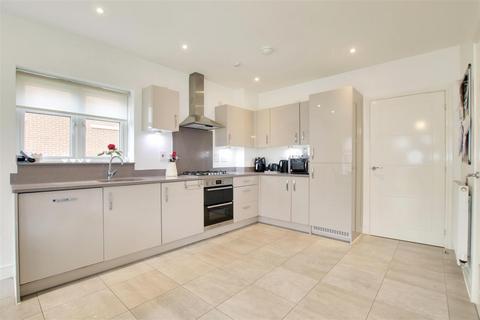 4 bedroom end of terrace house for sale, Friar Road, Enfield