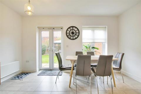 4 bedroom end of terrace house for sale, Friar Road, Enfield