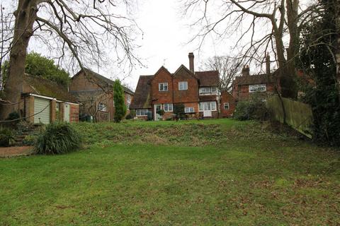 3 bedroom detached house for sale, Church Street, Horsham RH12