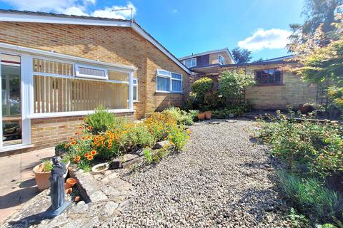 2 bedroom detached bungalow for sale, Norman Gardens, Hedge End, Southampton